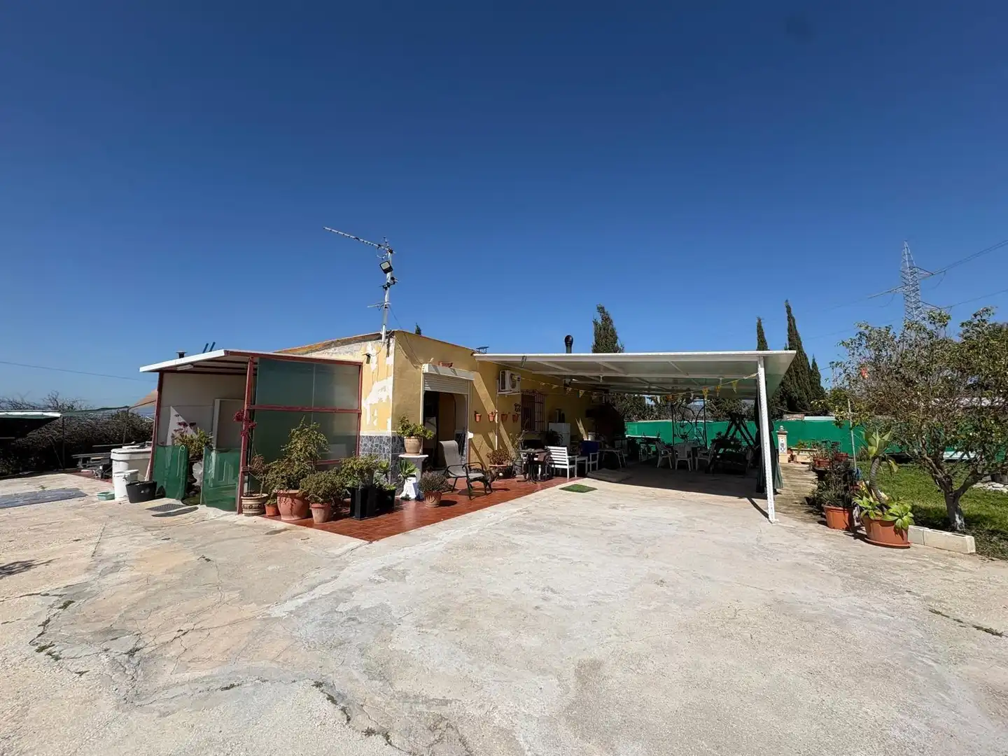 Casa rústica amb jardí en venda a Nueva Aljaima - Las Tres Leguas - Los Mondeños