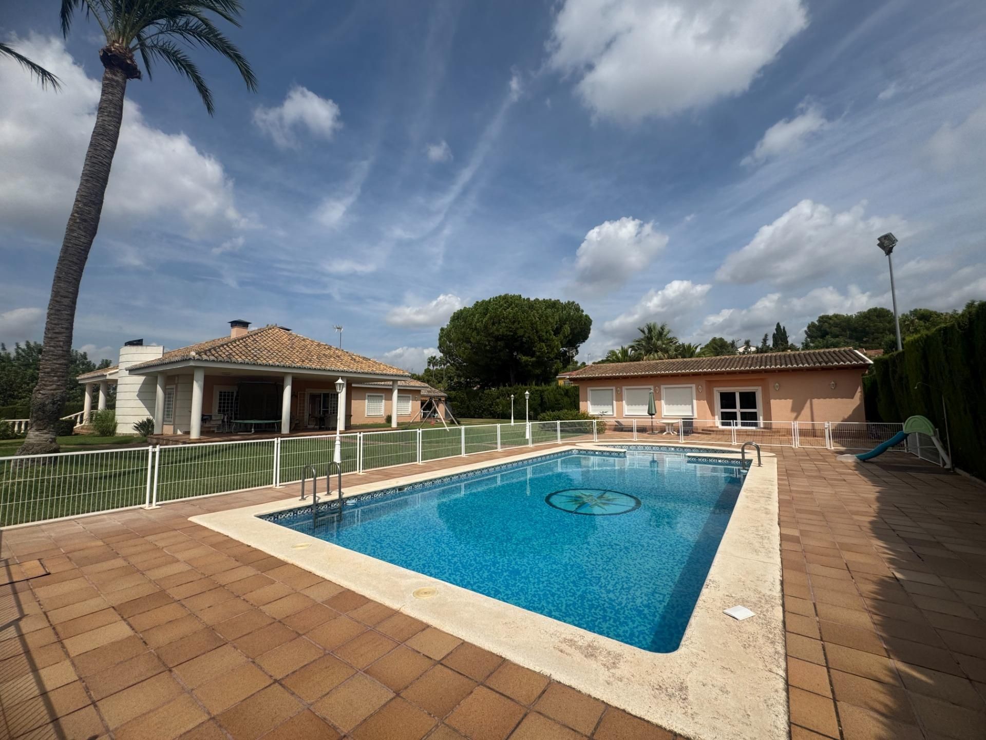 Swimming pool of House or chalet for sale in Llíria  with Air Conditioner, Private garden and Terrace