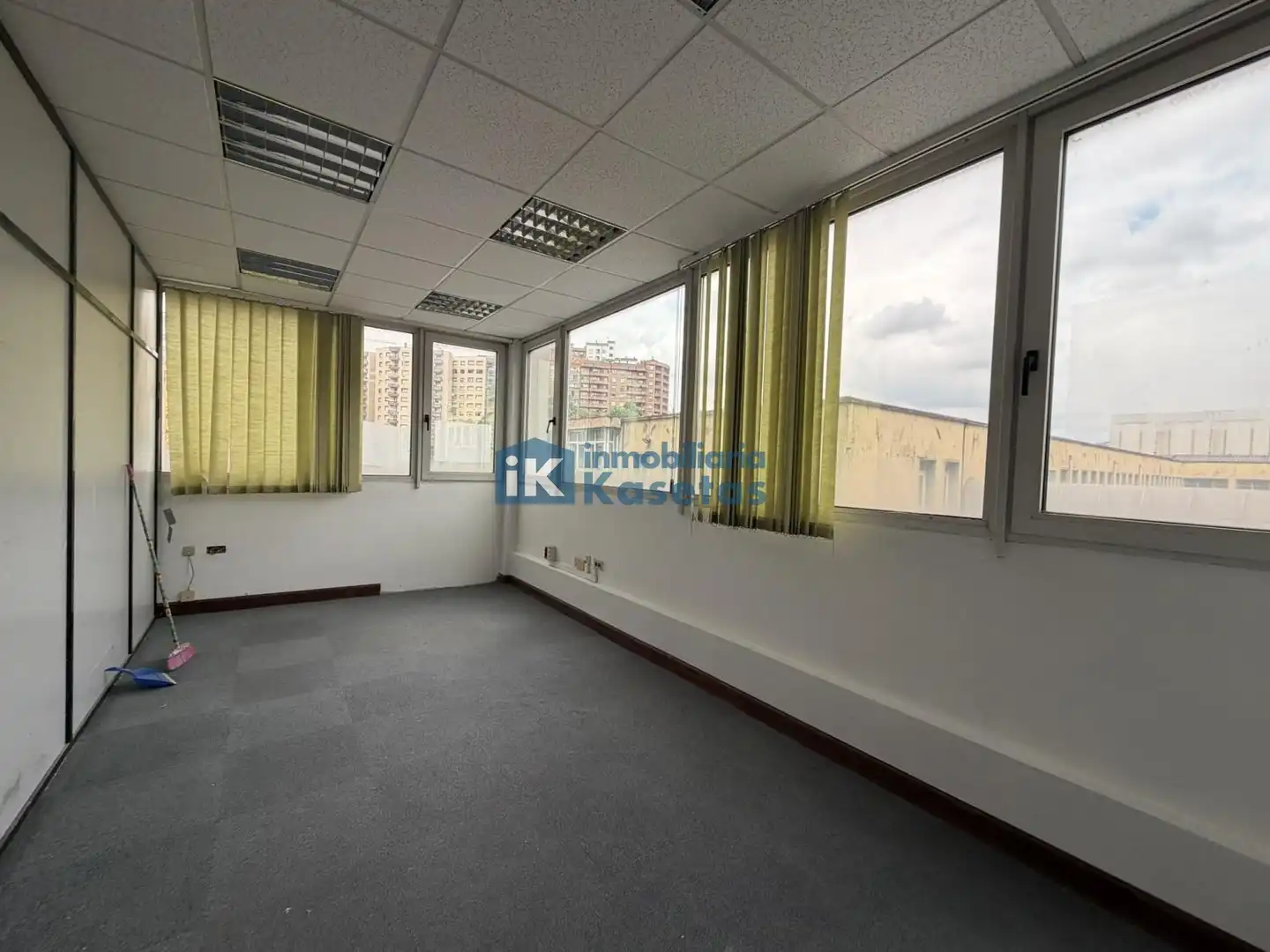 Office space with lift for sale in Pozokoetxe, imagen 2