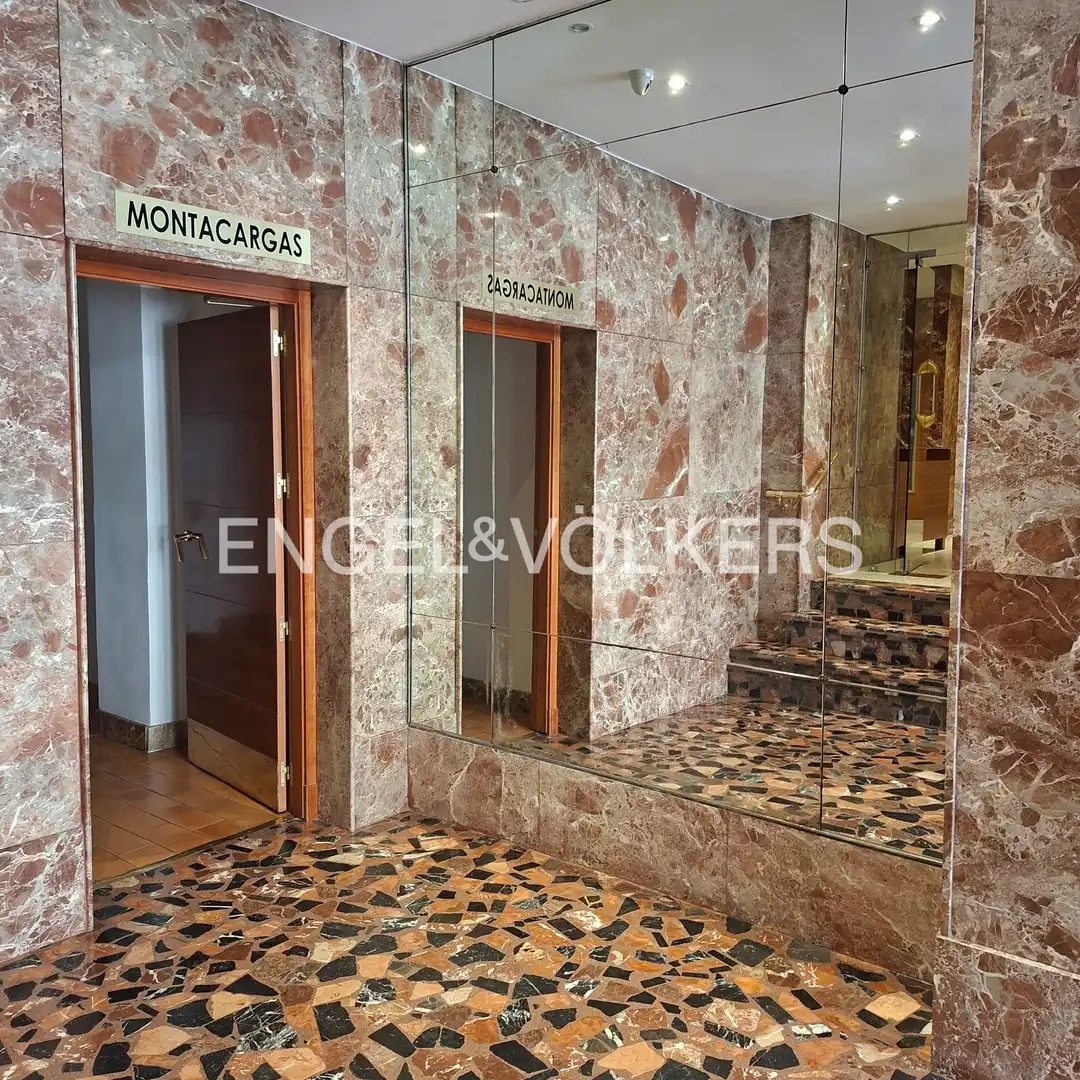 Flat for sale in Madrid  with Air Conditioner, Heating and Terrace
