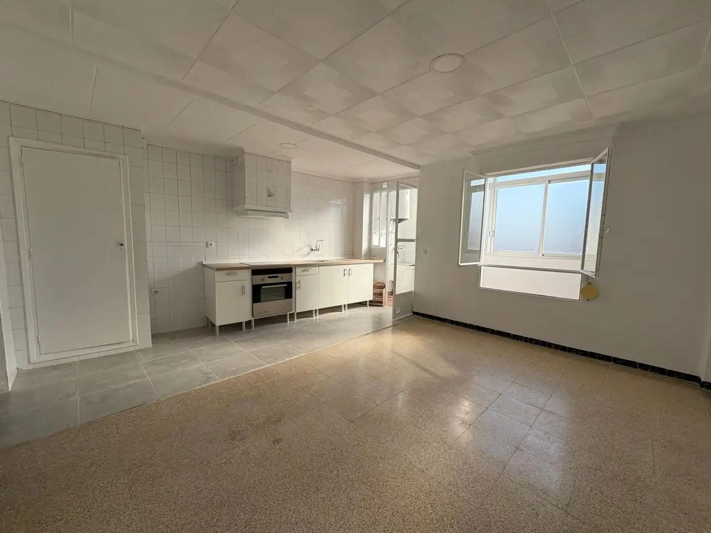Cocina de Piso de alquiler en Villanueva de Castellón con Alarma