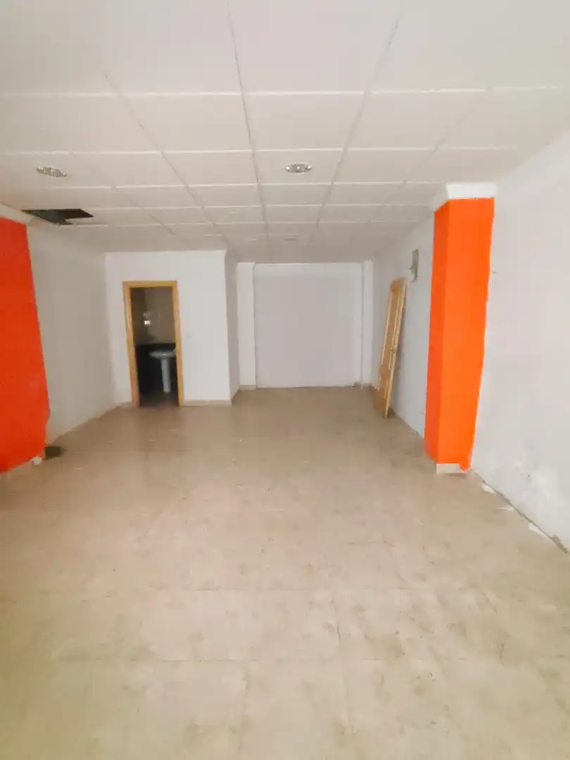 Locale commerciale in vendita a Calle Doctor Pulido, imagen 2