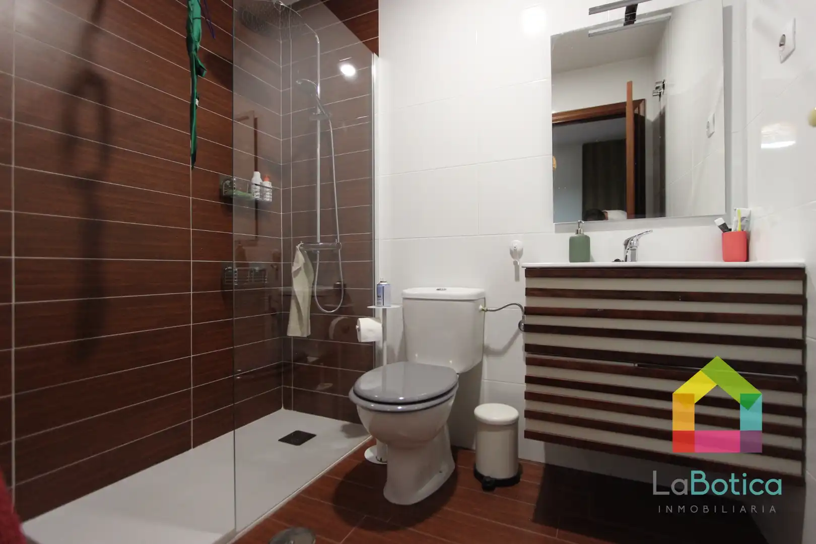 Baño de Casa adosada de alquiler en Nambroca con Calefacción, Piscina y Horno