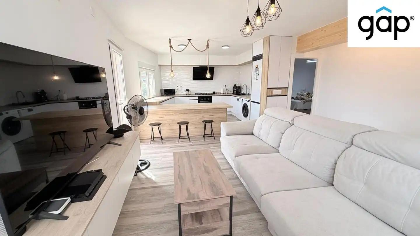 Living room of Flat for sale in Cuenca  with Heating, Terrace and Furnished