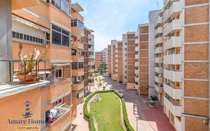 Vista exterior de Pis en venda en Viladecans amb Aire condicionat, Calefacció i Moblat