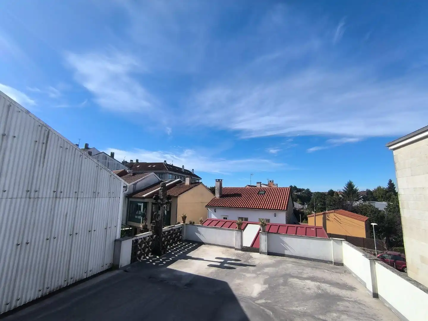 Vista exterior de Casa o chalet en venta en Santiago de Compostela  con Alarma