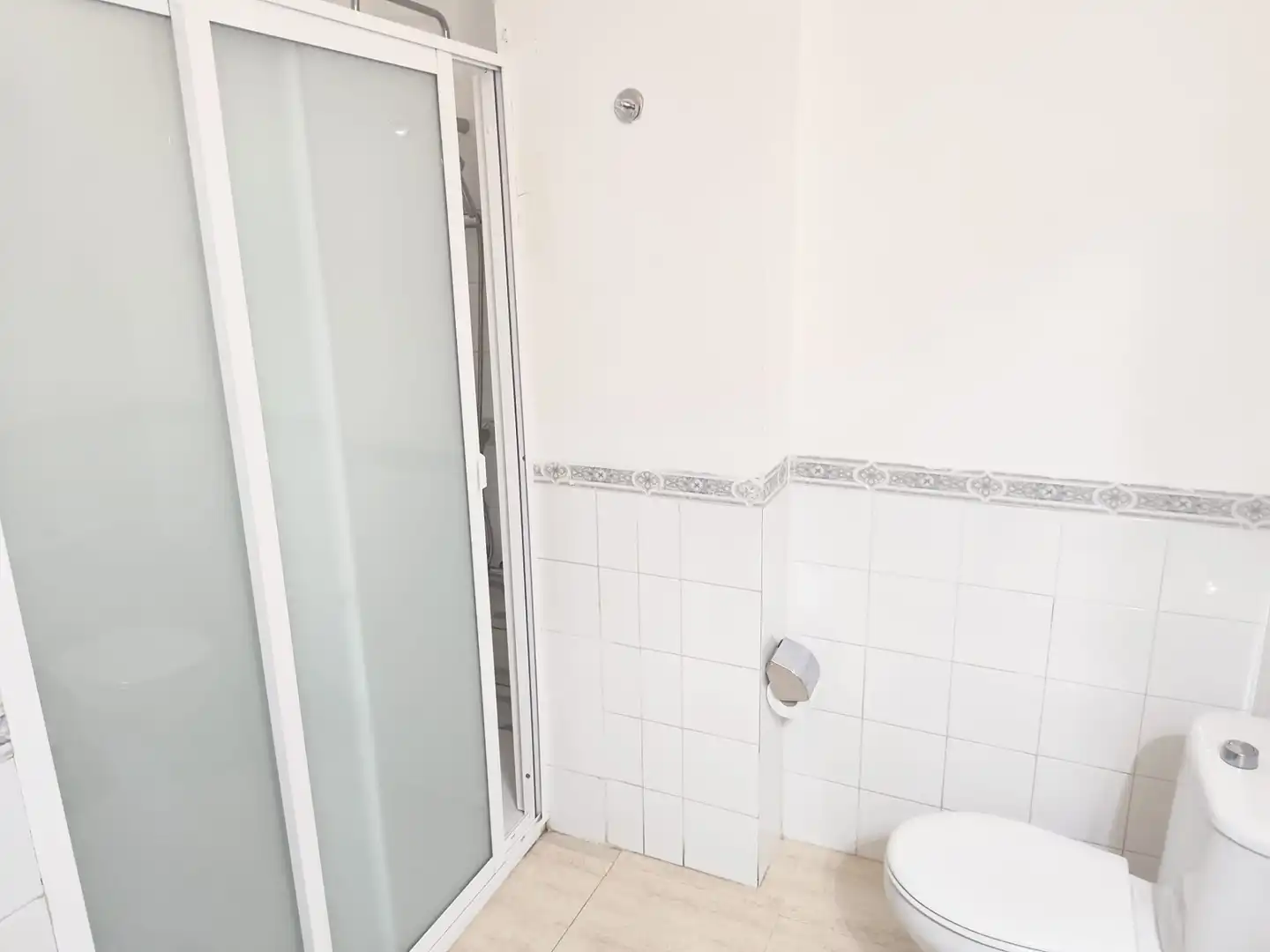 Badezimmer von Wohnung zum Verkauf in Puerto de la Cruz mit Möbliert, Ofen und Fernseher