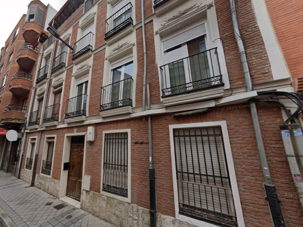 Exterior view of Planta baja for sale in Valladolid Capital