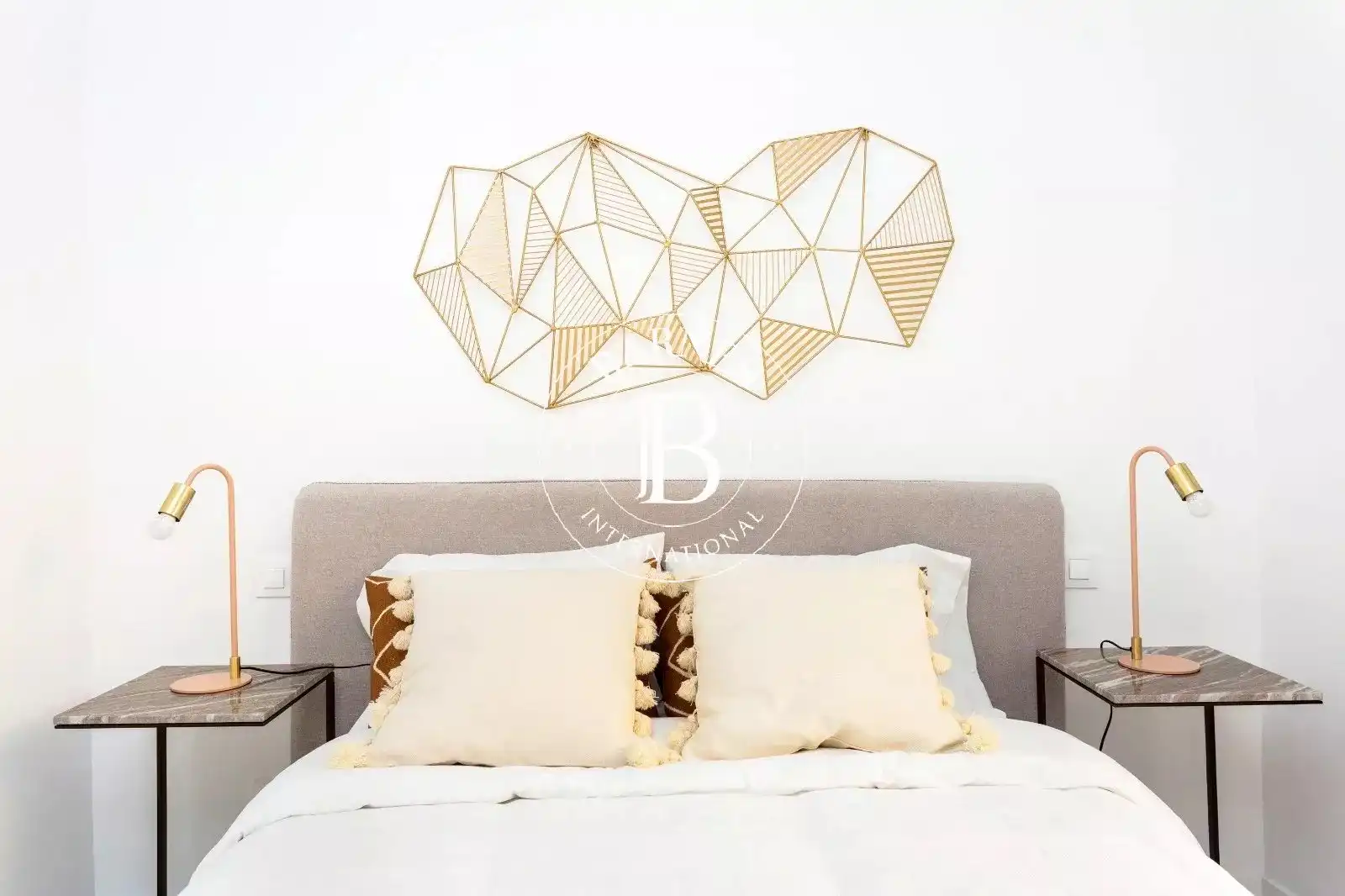 Bedroom of Flat for sale in Madrid  with Air Conditioner, Heating and Furnished