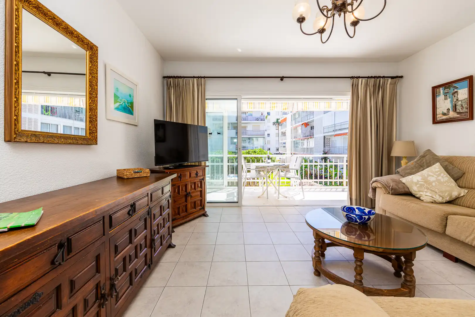 Living room of Apartments for sale in Fuengirola  with Air Conditioner, Terrace and Swimming Pool