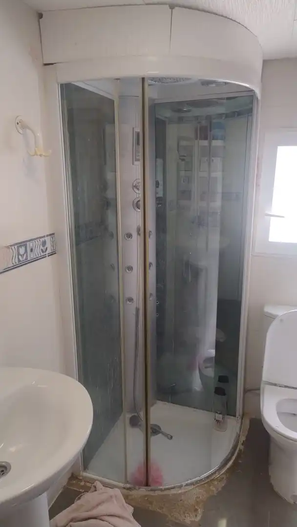 Bany de Casa o xalet en venda en Zaragoza