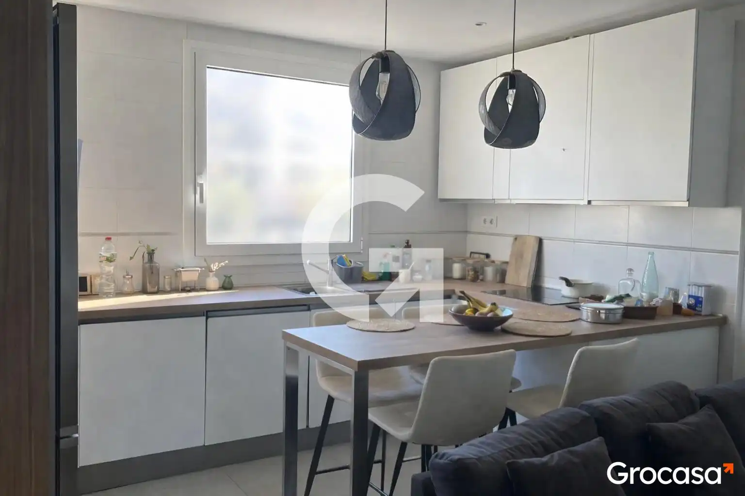 Kitchen of Flat for sale in Sant Feliu de Llobregat  with Air Conditioner, Oven and Washing machine