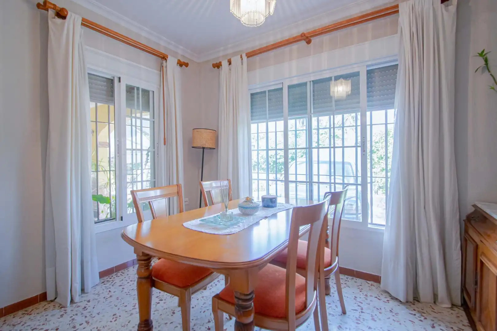 Dining room of Houses for sale in Mairena del Aljarafe  with Air Conditioner, Heating and Private garden