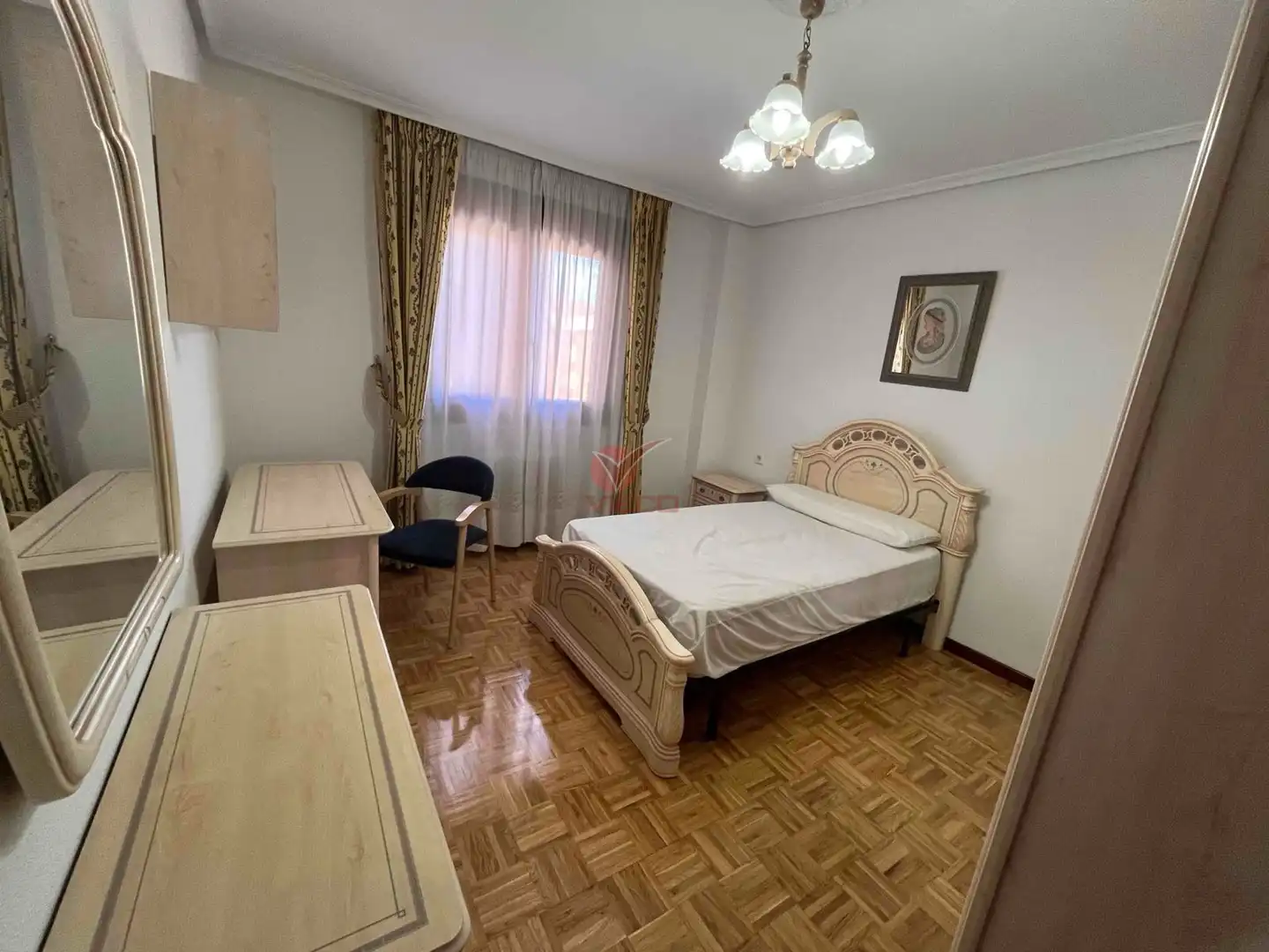 Bedroom of Flat for rent in Cuenca  with Air Conditioner, Heating and Furnished