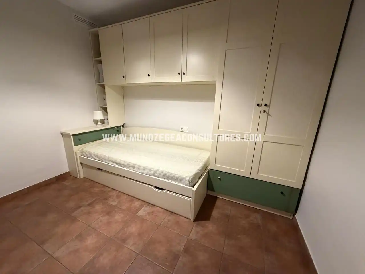Dormitori de Casa o xalet en venda en Lucena amb Aire condicionat, Terrassa i Traster