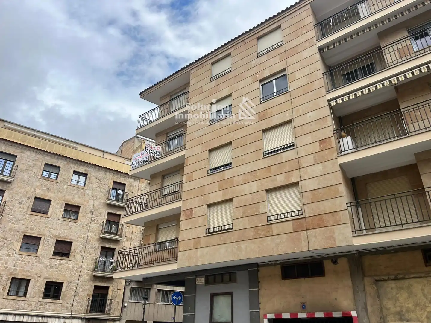 Vista exterior de Piso en venta en Salamanca Capital con Calefacción, Terraza y Trastero