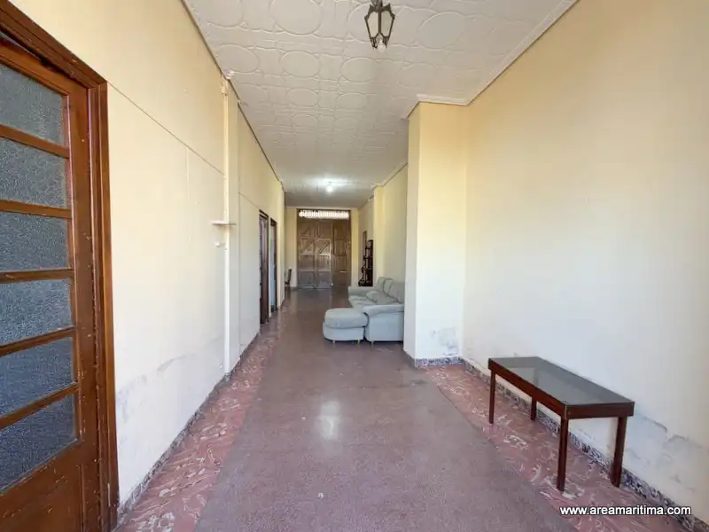 Casa adosada en venta en Valencia con Trastero y Alarma