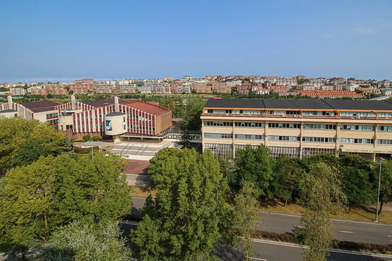 Vista exterior de Pis de lloguer en Santander amb Calefacció, Moblat i TV