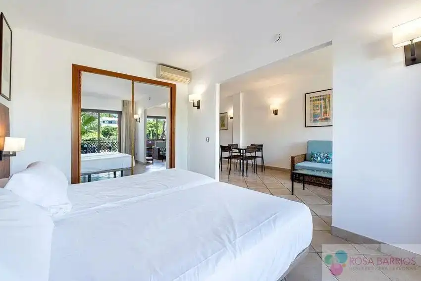Habitación de Apartamento en venta en Benahavís con Aire acondicionado, Terraza y Amueblado