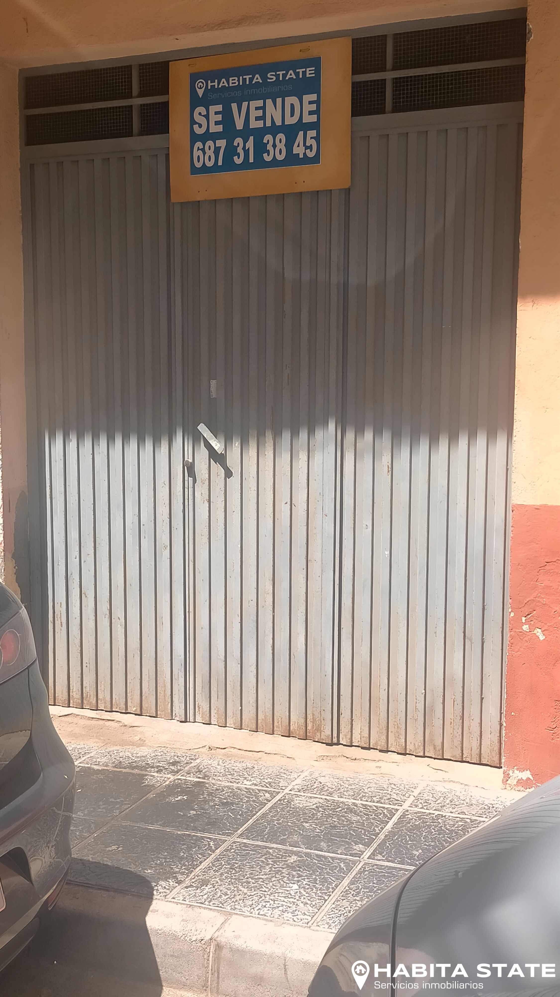 Vista exterior de Local en venda en  Almería Capital