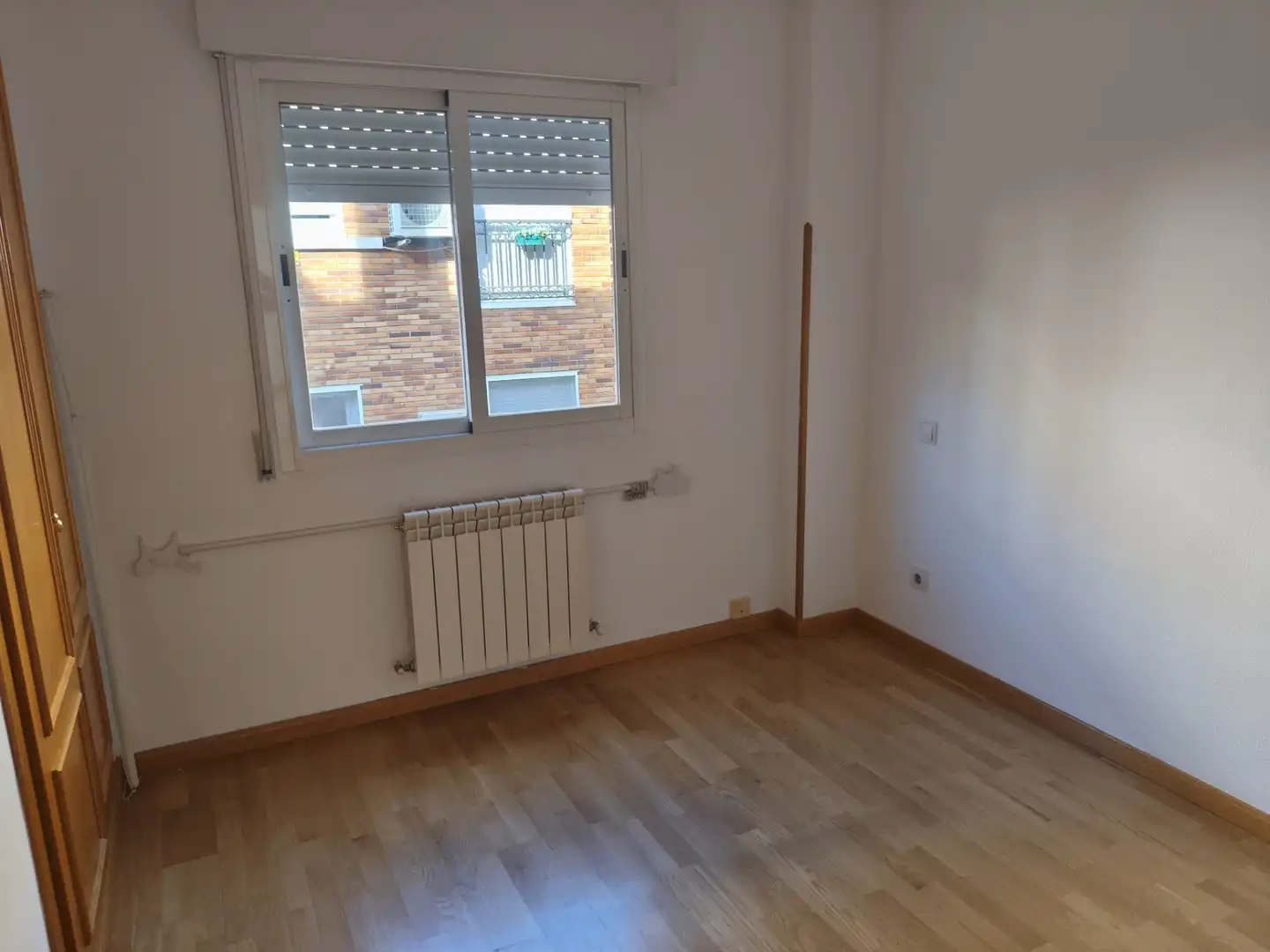 Bedroom of Flat for rent in Madrid  with Air Conditioner, Heating and Private garden