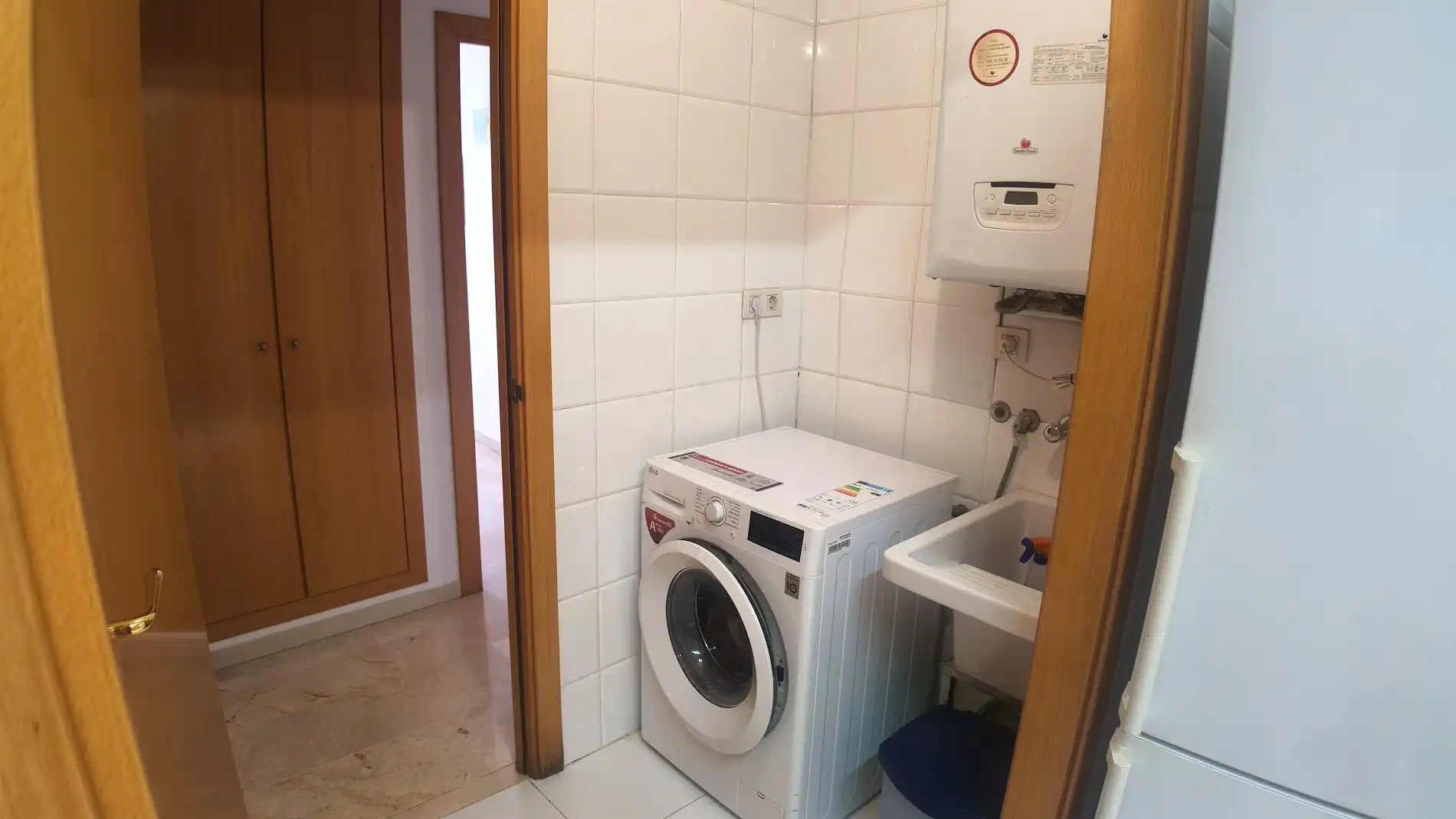 Baño de Piso en venta en Molins de Rei con Aire acondicionado, Calefacción y Piscina