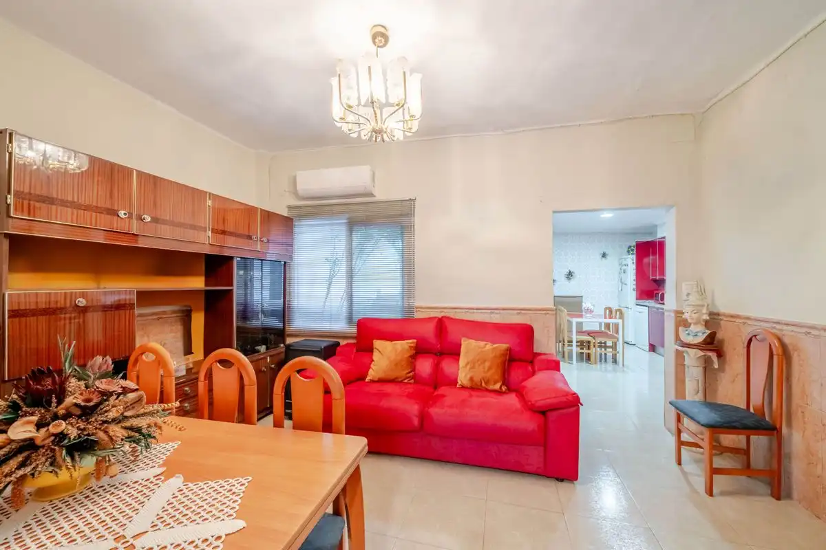 Casa amb terrassa en venda a Carrer Mestre Vicente Giner