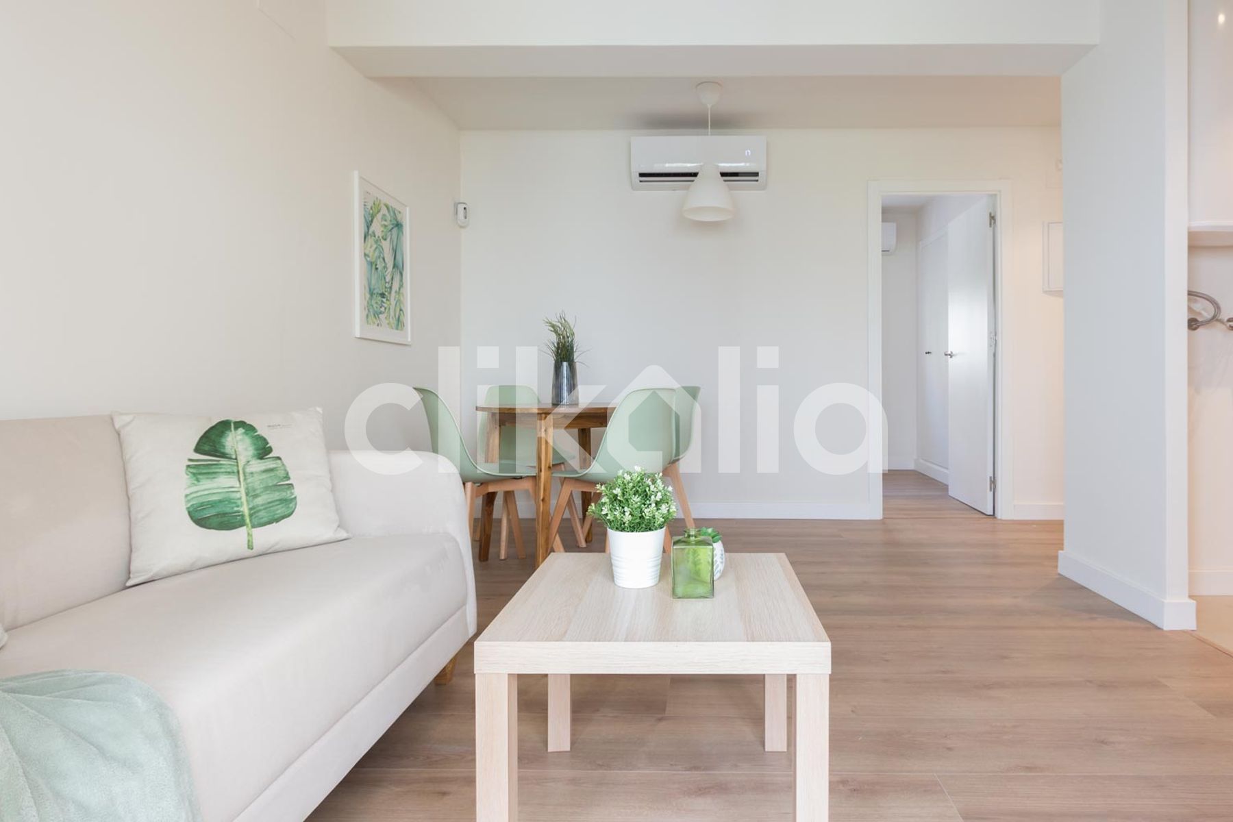 Living room of Flat for sale in  Sevilla Capital  with Air Conditioner