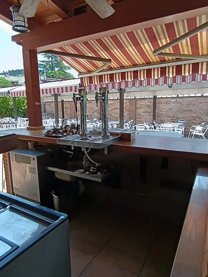 Geschaftsraum zum Verkauf in Albalate de Zorita mit Klimaanlage, Heizung und Terrasse
