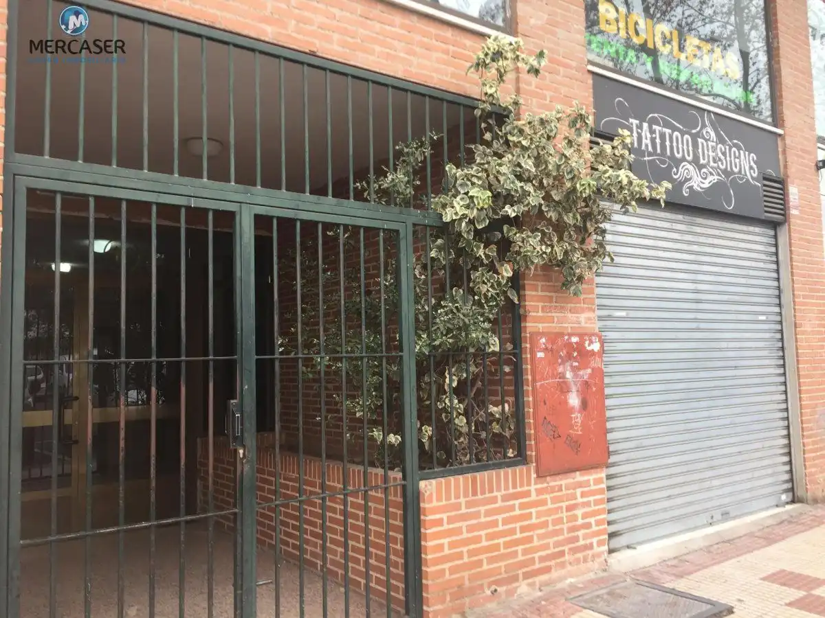 Local comercial en venda a Calle HNOS FERNANDEZ GALIANO, imagen 4