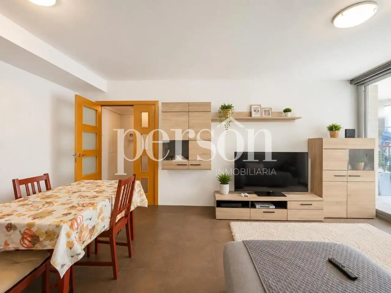 Living room of Flat for rent in Valencia  with Air Conditioner, Balcony and Community pool