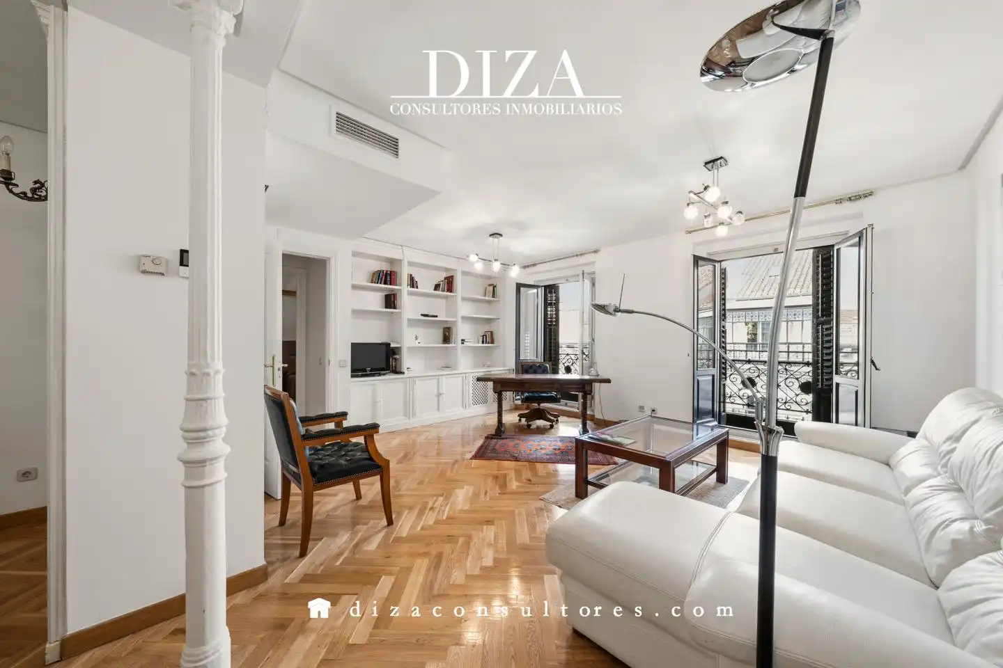 Exterior view of Flat for sale in  Madrid Capital  with Air Conditioner, Heating and Parquet flooring