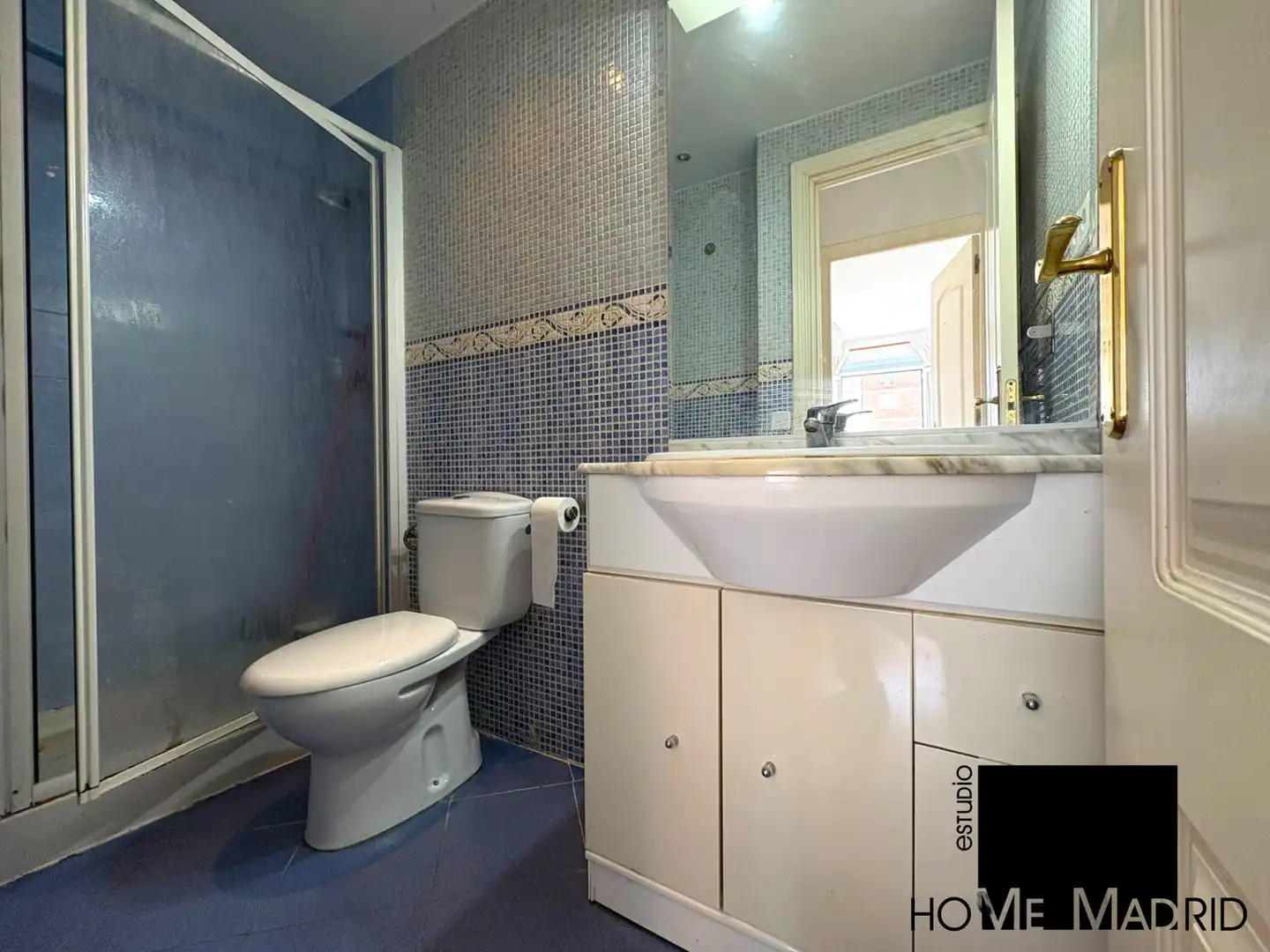 Baño de Piso en venta en Madrid con Parquet, Terraza y Amueblado