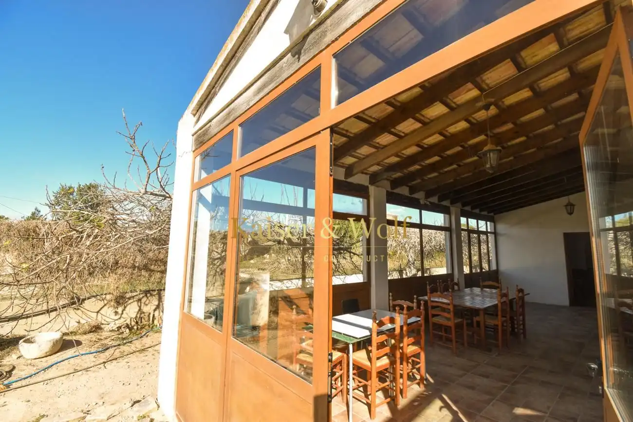 Country house zum Verkauf in Elche / Elx mit Klimaanlage, Privatgarten und Terrasse