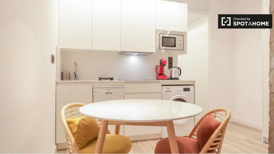 Kitchen of Flat for rent in Madrid  with Air Conditioner, Heating and Furnished