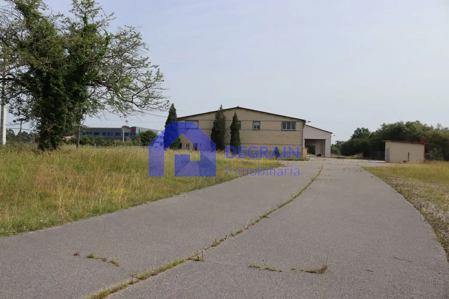 Fabrik Grundstücke zum Verkauf in Siero