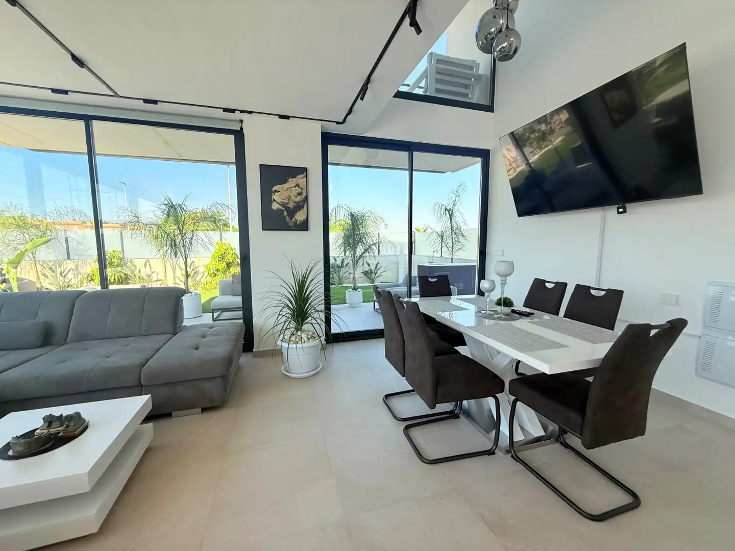 Sala d'estar de Casa o xalet en venda en Santa Pola amb Aire condicionat, Jardí privat i Terrassa