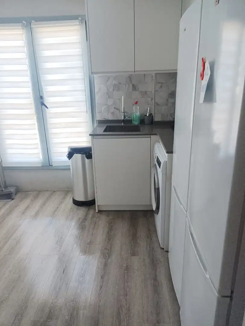 Kitchen of Houses for sale in Sevilla  with Air Conditioner, Private garden and Parquet flooring