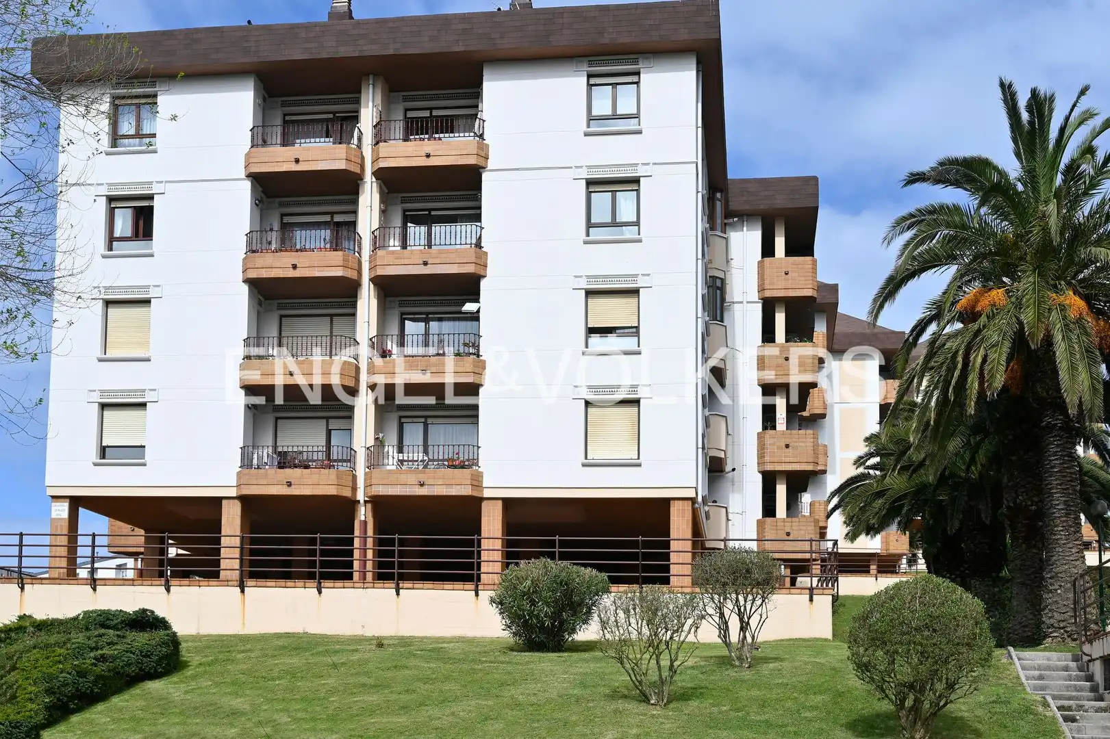 Vista exterior de Pis en venda en Santander amb Calefacció, Jardí privat i Traster