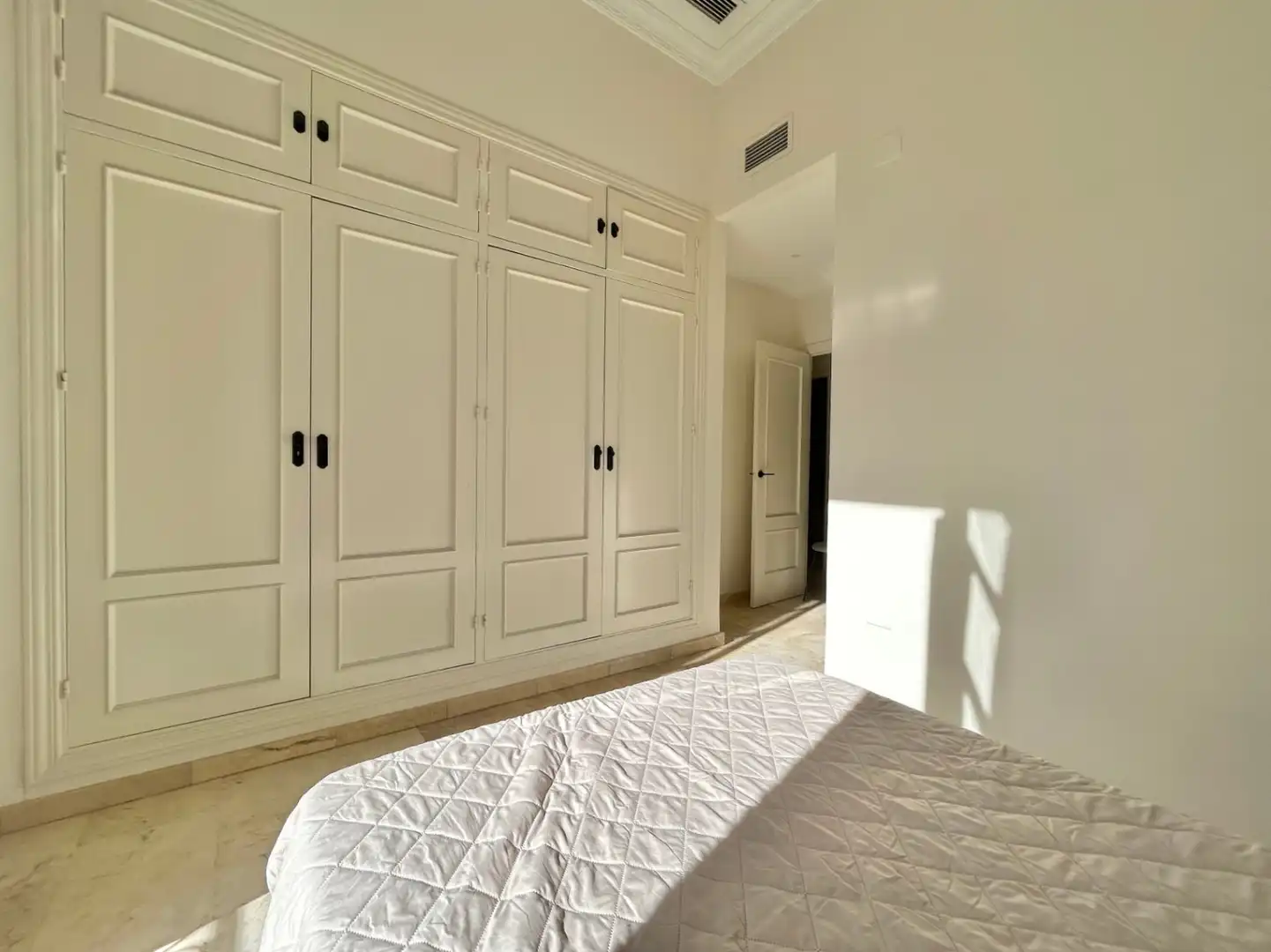 Bedroom of Apartments for sale in Málaga  with Air Conditioner, Heating and Furnished