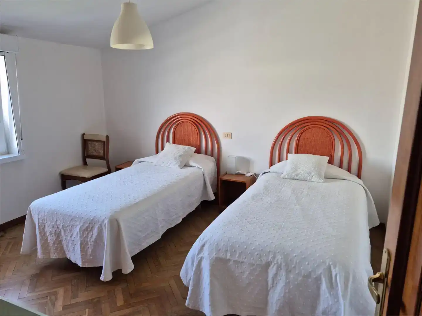 Dormitori de Casa o xalet en venda en Cabana de Bergantiños amb Jardí privat, Parquet i Traster