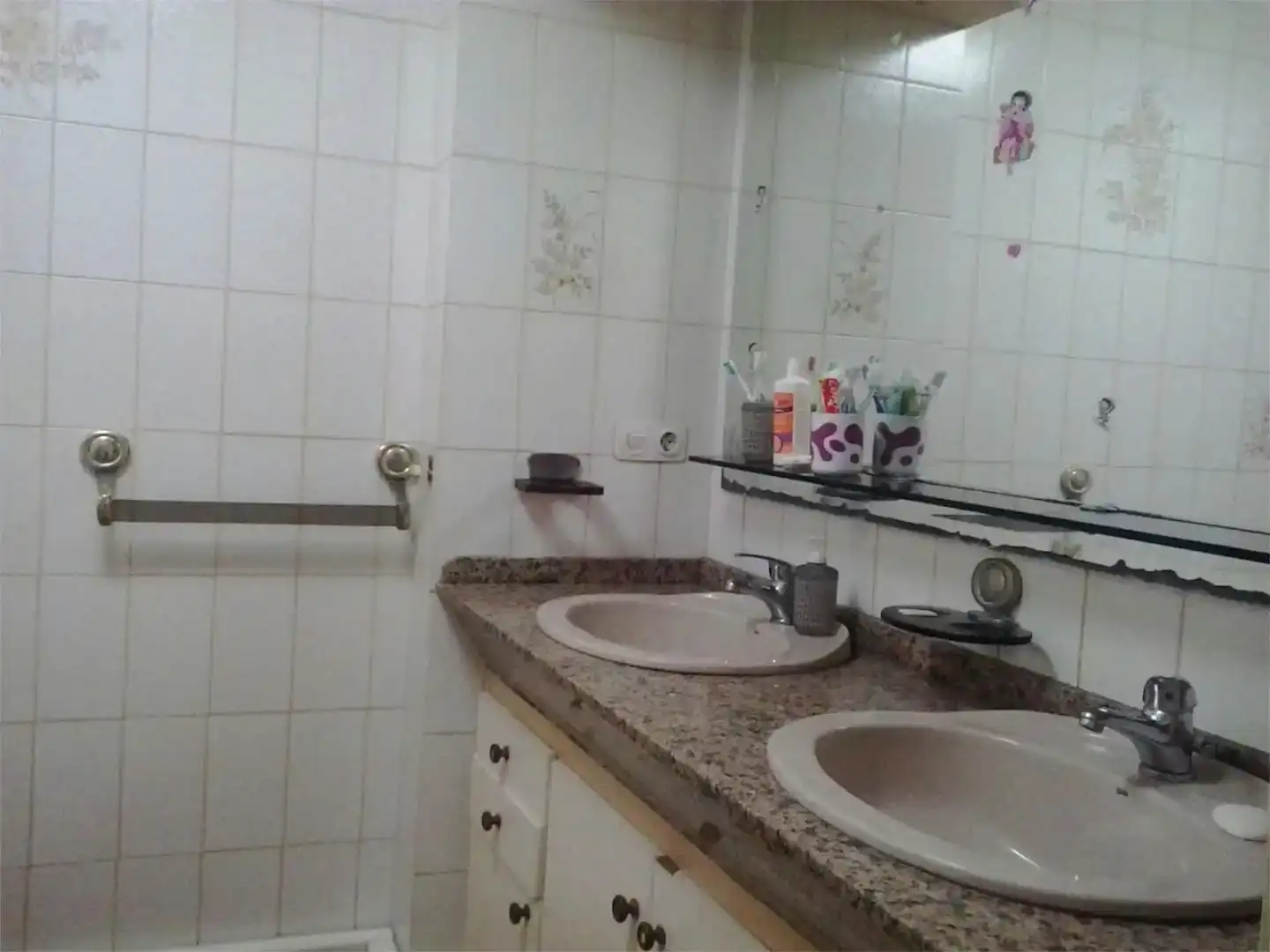Bathroom of Flat for share in Centro