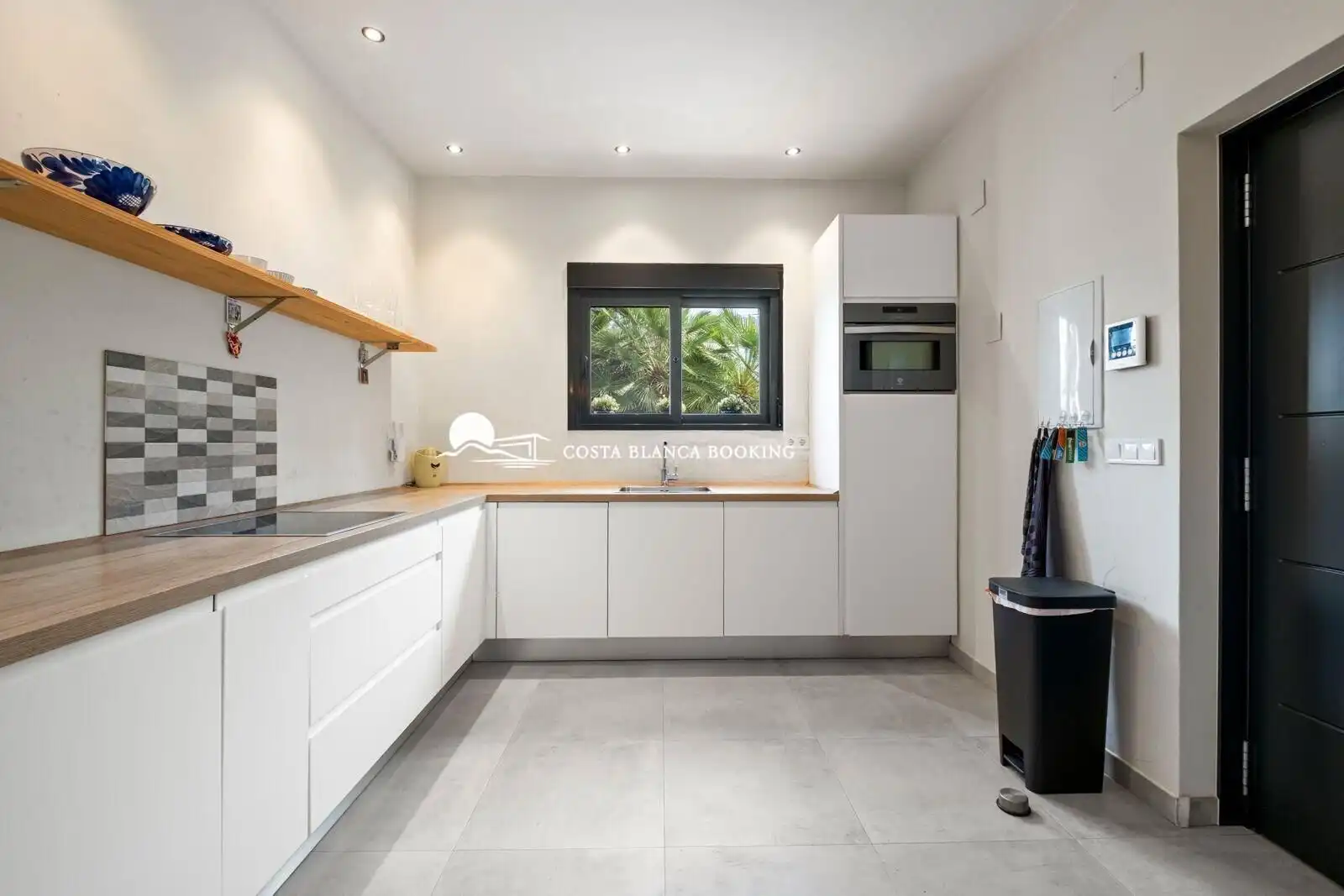 Cocina de Casa o chalet en venta en L'Alfàs del Pi con Terraza, Trastero y Piscina