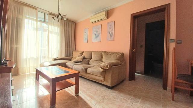 Piso en Venta en Calle Maestro Chapí, 6 en Parque Ayala - Jardín de la Abadía - Huelín