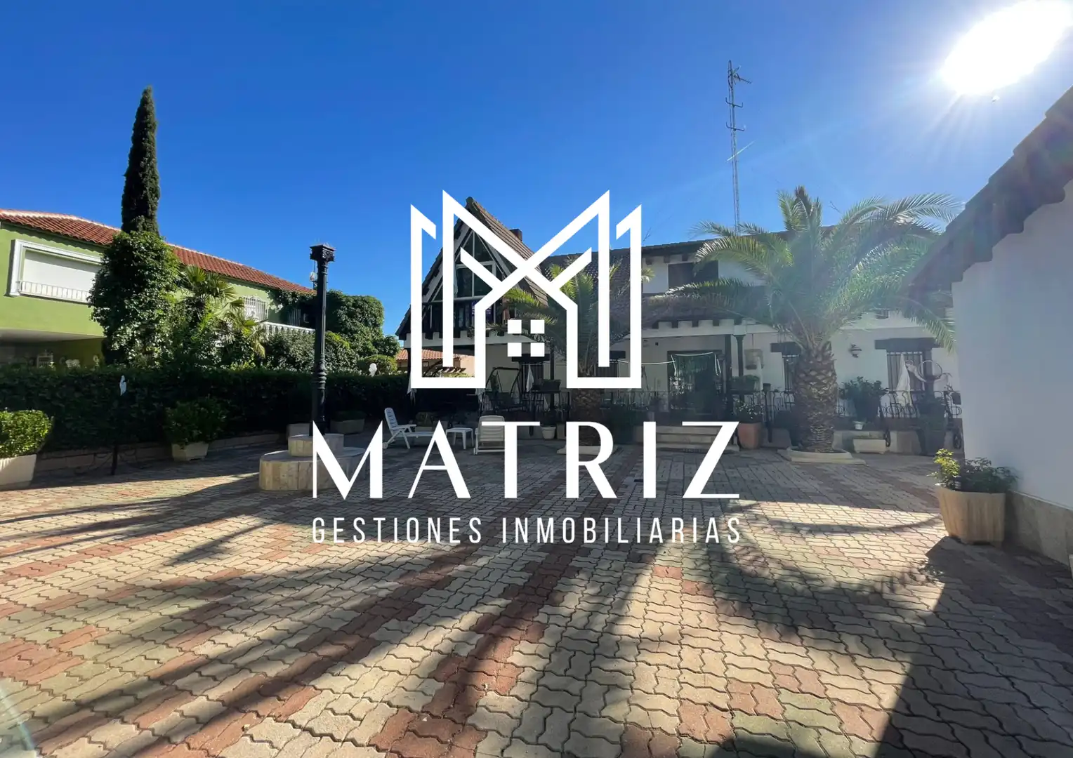 Chalet con jardín en venta en Barrio Codetosa