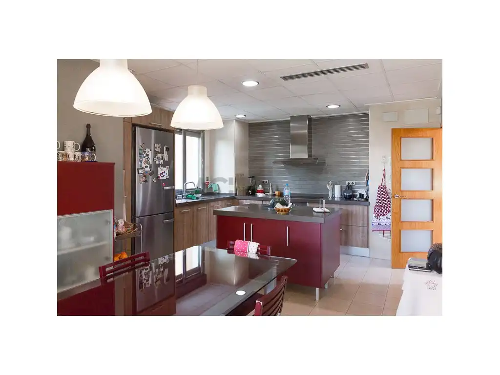 Cocina de Casa o chalet en venta en L'Alcúdia con Aire acondicionado, Jardín privado y Terraza