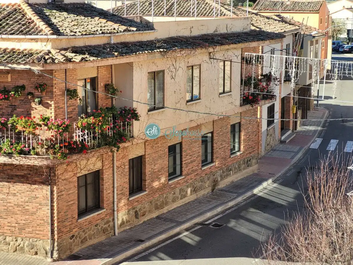 Exterior view of Flat for sale in Palazuelos de Eresma  with Heating, Storage room and Community pool