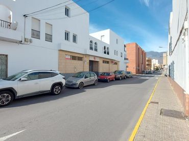Gewerbefläche zur Miete in El Ejido Ciudad