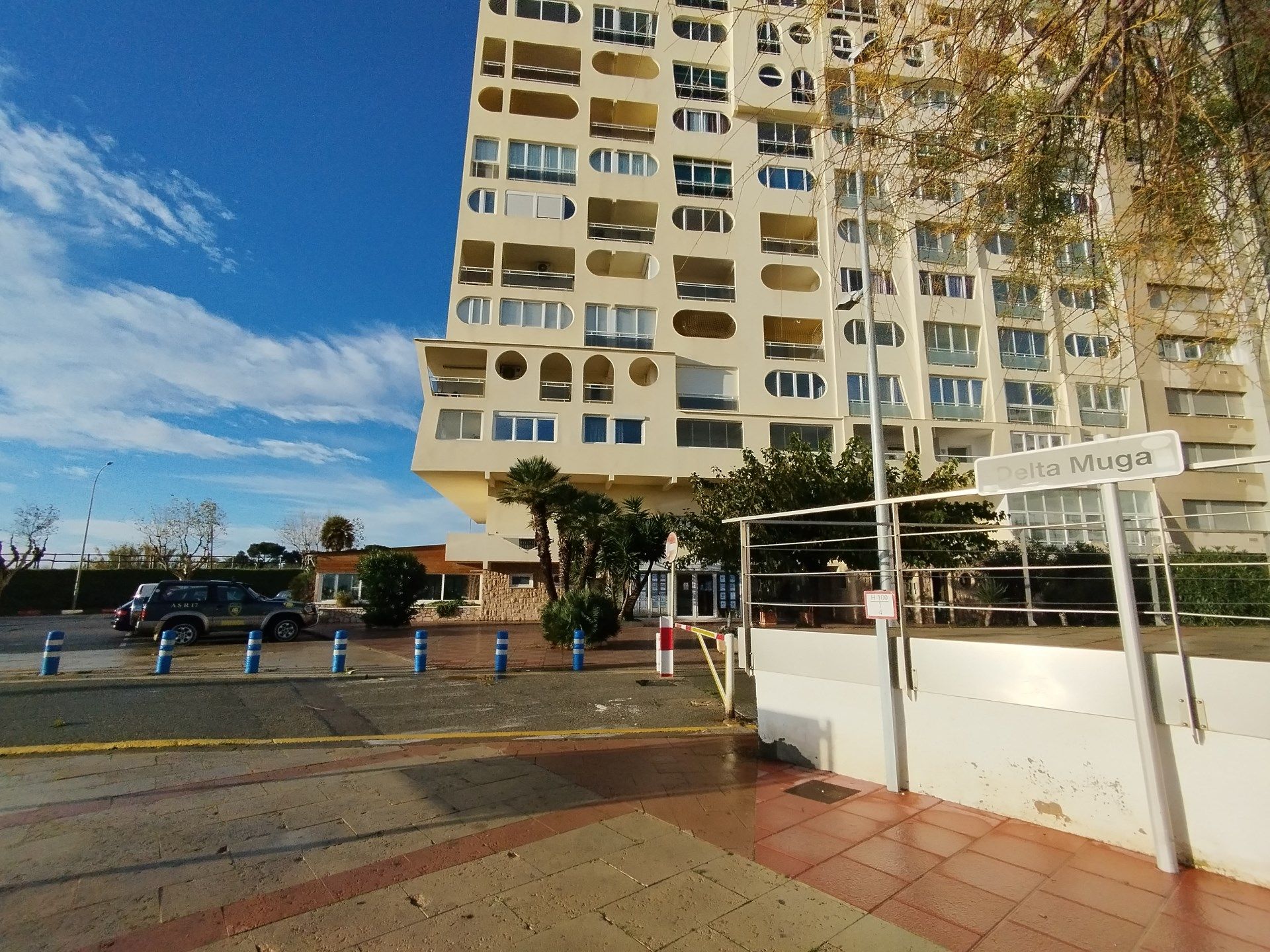 Exterior view of Flat for sale in Empuriabrava  with Heating