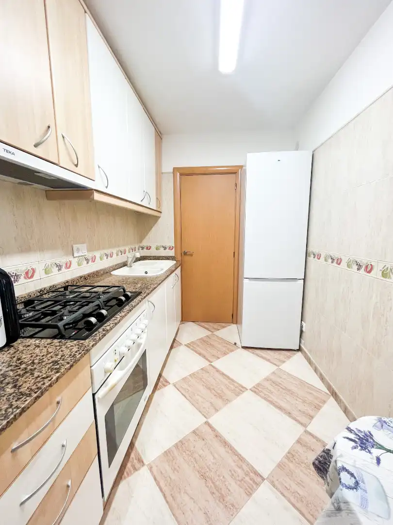 Cocina de Piso de alquiler en Cerdanyola del Vallès con Calefacción, Amueblado y Horno